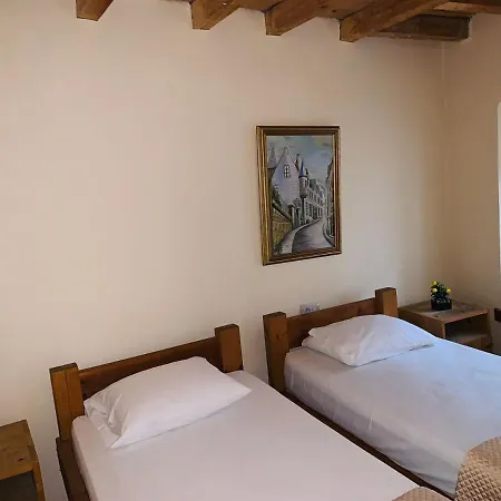 And Val-mar * Gjirokastër