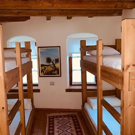 And Val-mar Vandrerhjem *