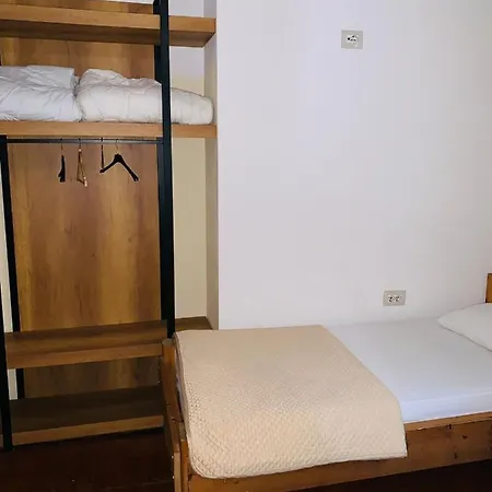 Hostel And Val-mar Gjirokastra