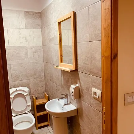 Vandrerhjem And Val-mar