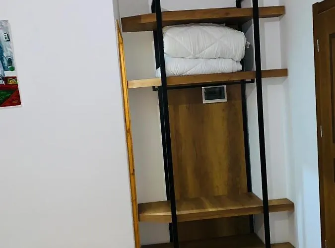 Hostel And Val-mar Gjirokastër