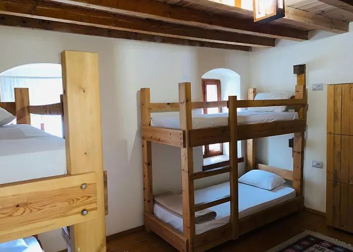 Hostel And Val-mar *