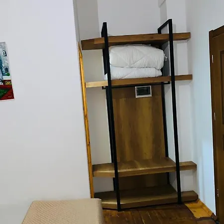 Hostel And Val-mar Gjirokaster