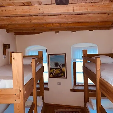 And Val-mar Hostel Gjirokaster