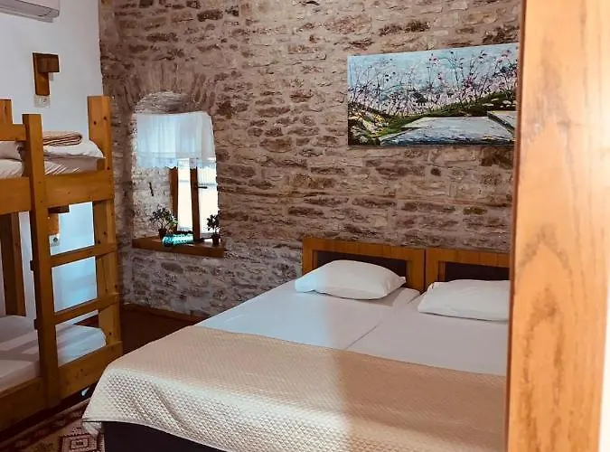 Guest House&hostel Val-mar Hostel Gjirokastër